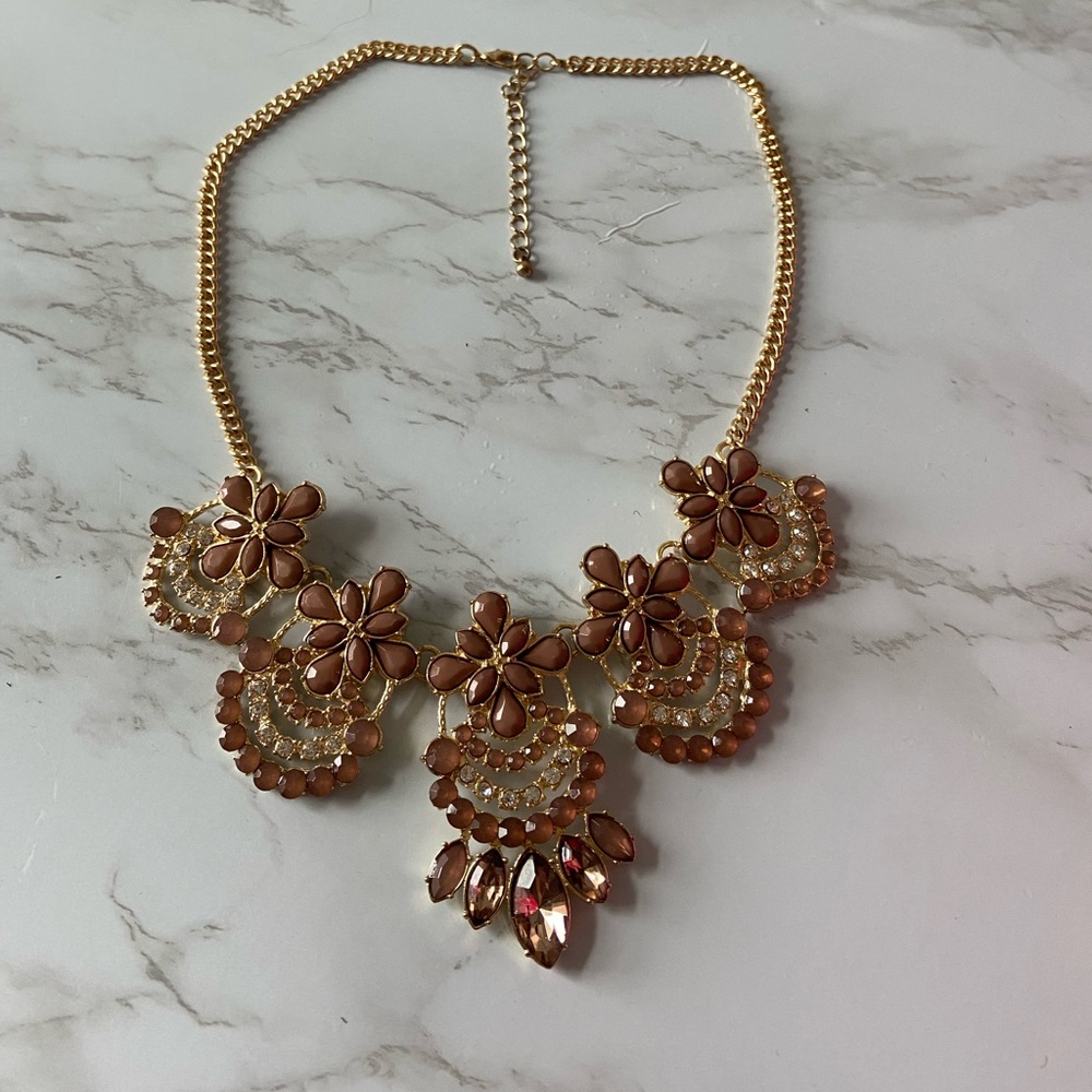 Statement necklace
